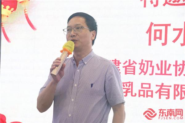 1656578710252596.jpg bifa必发总经理助理何水双致辞.jpg
